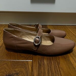 Naturalizer Tan Mary Jane Flats